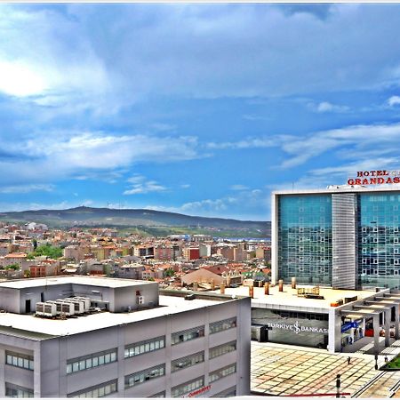 Bandırma Grand Asya Hotel מראה חיצוני תמונה