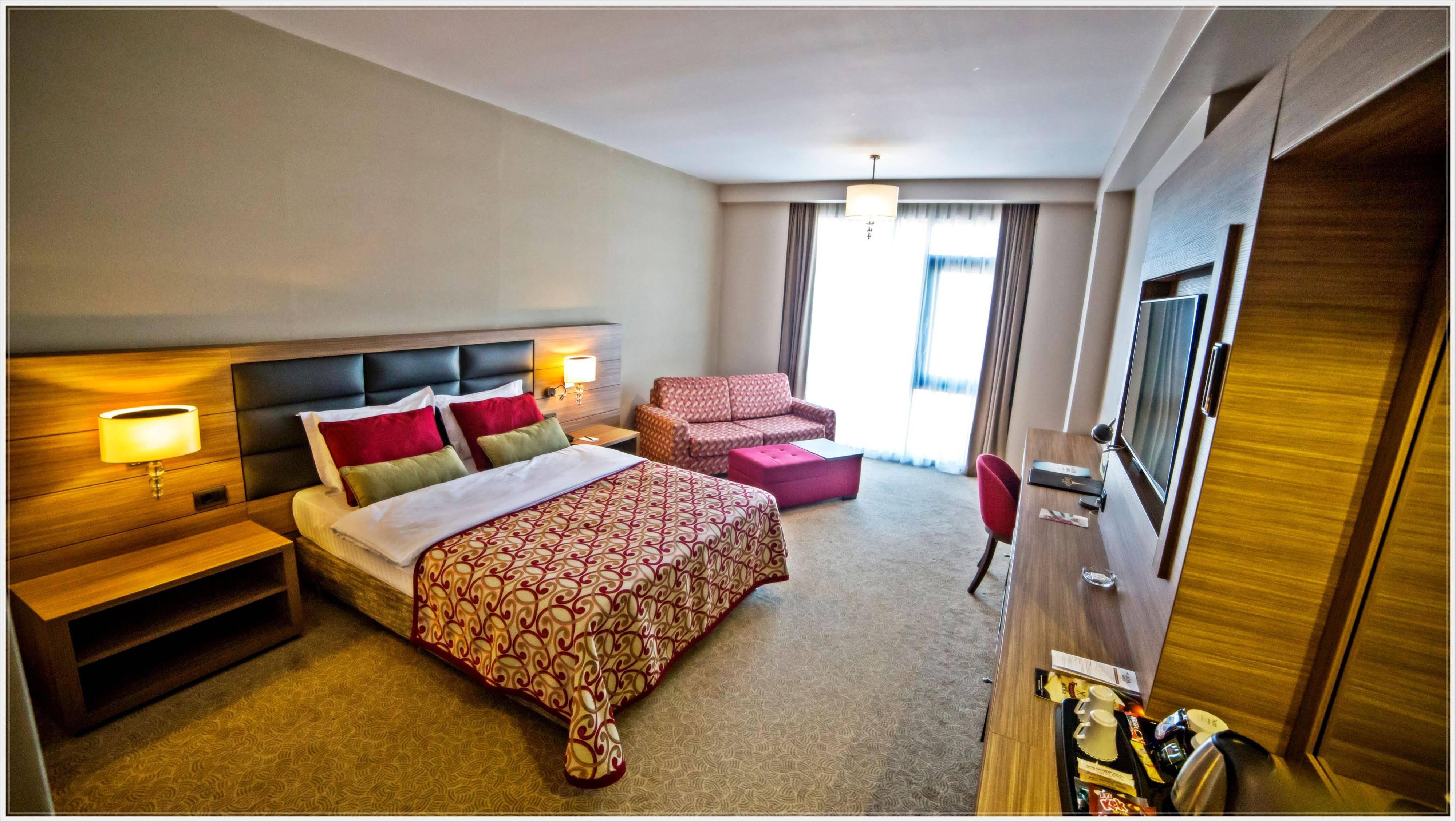 Bandırma Grand Asya Hotel מראה חיצוני תמונה