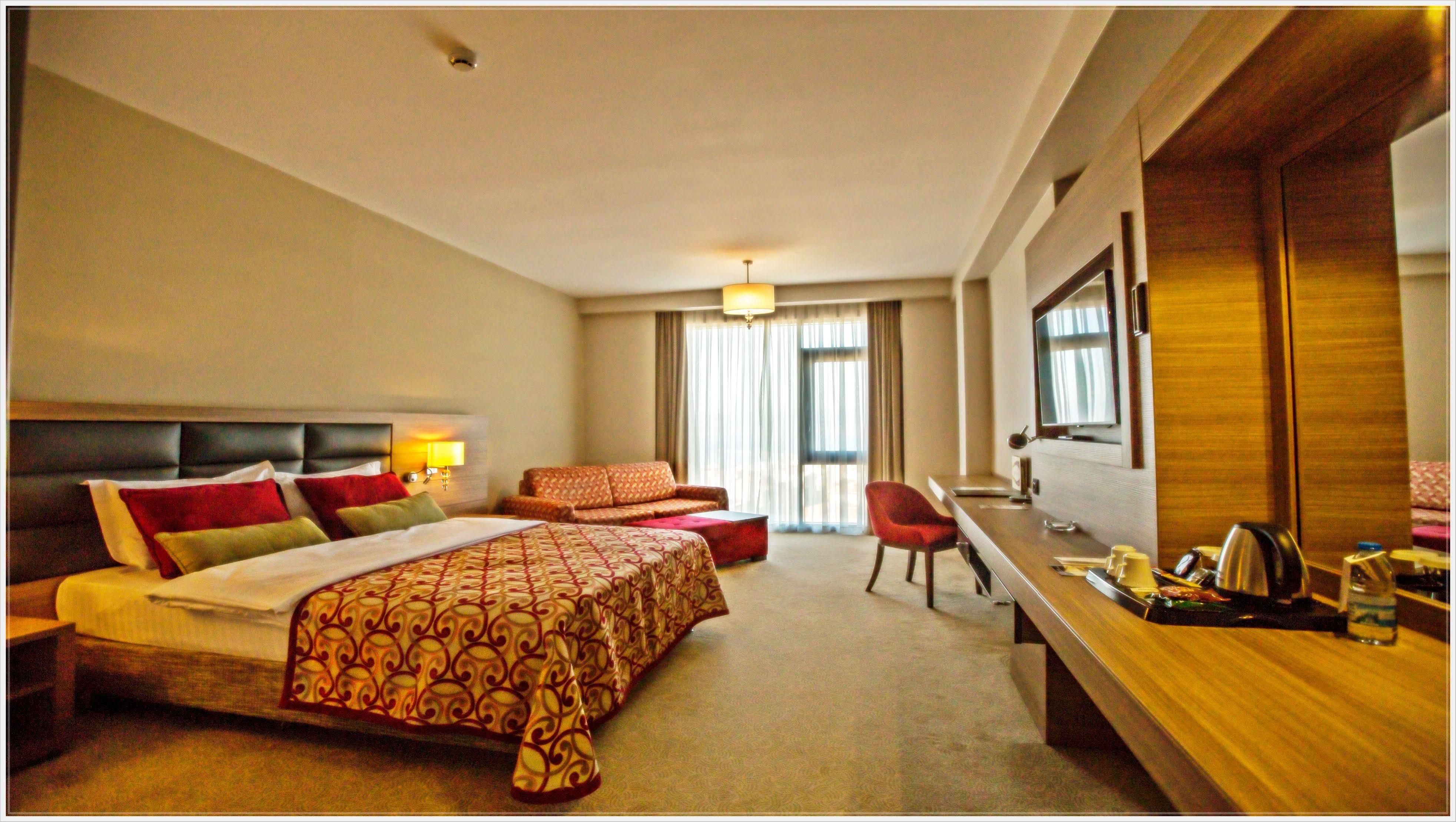 Bandırma Grand Asya Hotel מראה חיצוני תמונה