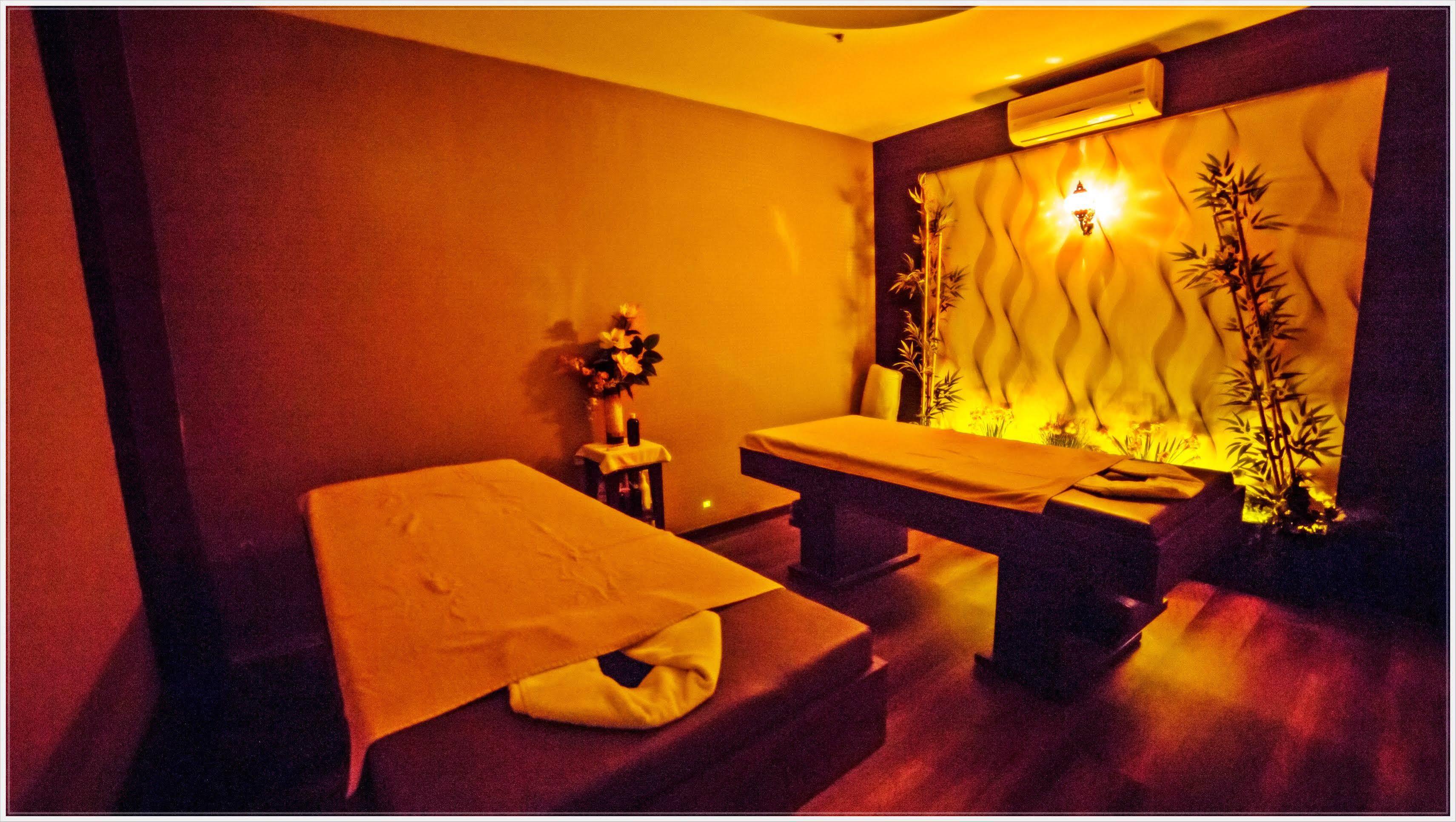 Bandırma Grand Asya Hotel מראה חיצוני תמונה